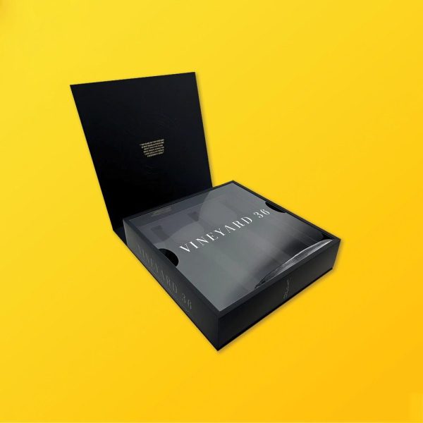 Custom Luxury Apparel Boxes