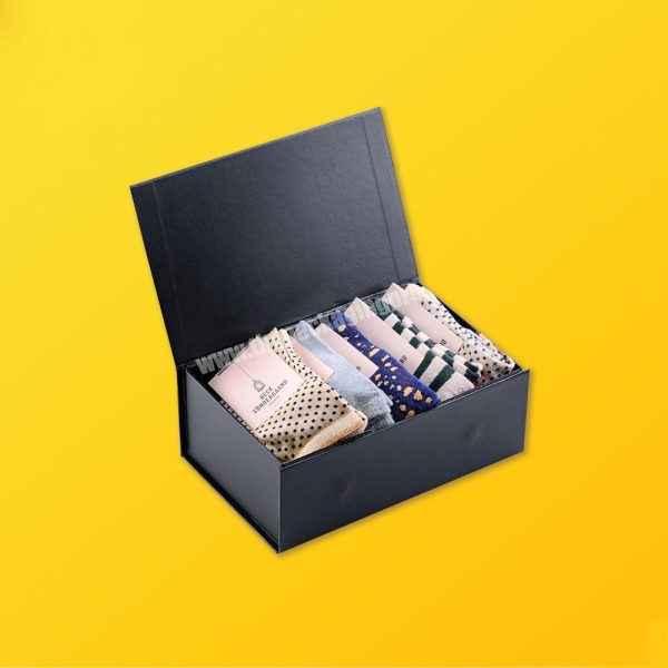 Custom Luxury Apparel Boxes