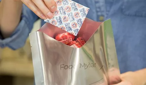 Absorb the oxygen from Mylar Bag through Oxygen Absorber 